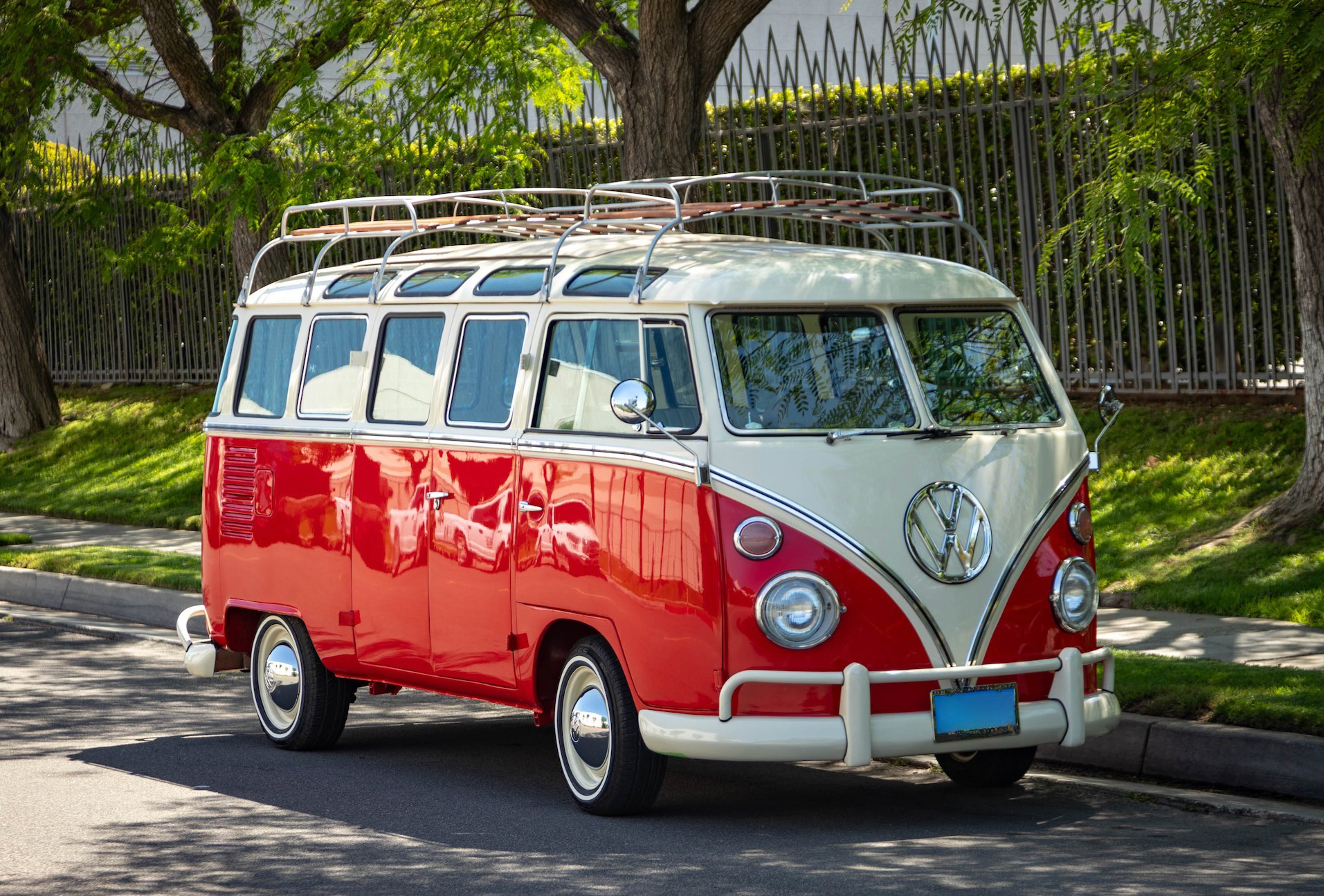 1975-volkswagen-23-window-samba-tplgvzrb